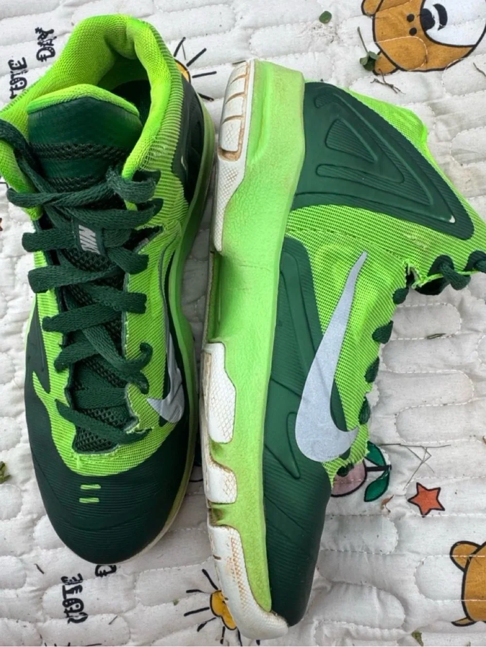 Nike Kids Neon Green and Dark Green High-Top Sneakers